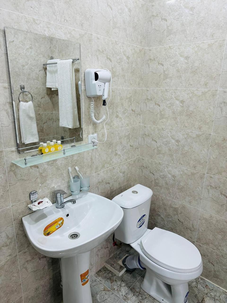 טשקנט Art Inn Hotel מראה חיצוני תמונה